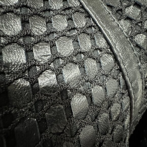 Leather Black cape with rabbit fur New, Size M - Picture 8 of 16